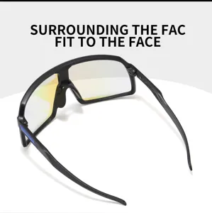Lunettes de soleil cyclisme UV400 photochromiques VTT sport vue de détail produit.