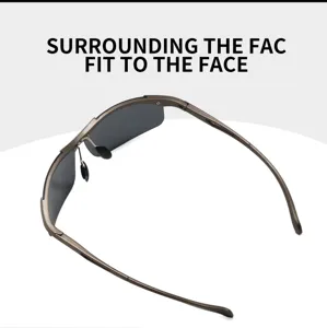 Ergonomische outdoor sport fietsen zonnebril met gebogen metalen frame voor bescherming.