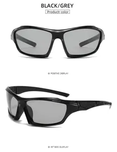 Vue détaillée de lunettes de soleil polarisées de sport à monture noire et verres gris.