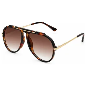 Unisex retro aviator sunglasses with tortoise shell frame and gradient brown lenses