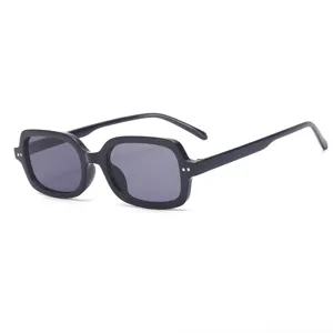Retro black square sunglasses for men and women, fashion vintage small frame sun glasses.