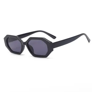 Lunettes de soleil polyédriques rétro pour femmes hommes, petites lunettes noires chics.