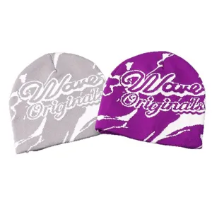 Bonnet en tricot jacquard tendance avec motif de lettres, chaud et confortable pour hiver.