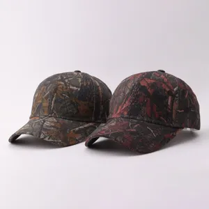 Detailansicht von Outdoor-Camouflage-Baseballkappen mit gebogenem Schirm, stilvoll.