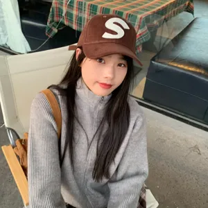 Korean style washed cotton baseball cap with white S embroidery, casual retro duckbill hat.