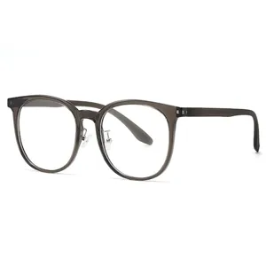 Eleganti occhiali TR90 con grande montatura anti-luce blu ideali per uso quotidiano.