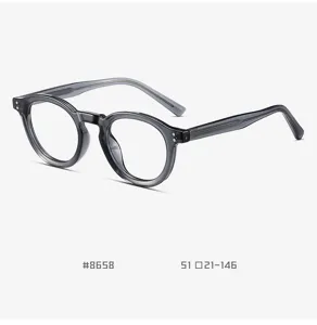 Close-up detail van het grijze TR90 kleine ronde brildemontuur, heldere stijlvolle look.