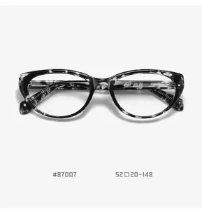 Montatura per occhiali da vista gatto retro TR90 da donna, leggera ed elegante montatura.