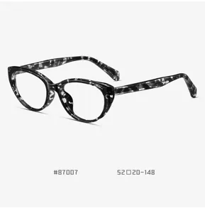 Montatura per occhiali cat-eye classica in TR90 da donna, stile vintage leggero.