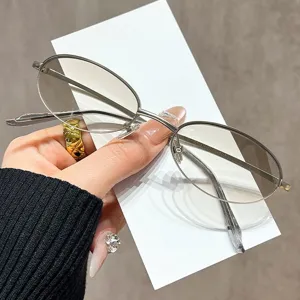 Retro Oval Metal Small Frame Sunglasses Unisex UV400 Protection Fashion Trend Street Snap Casual Eyewear