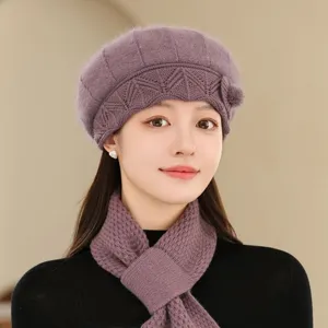 Ensemble beret et echarpe tricotés chauds d'hiver pour femmes, bonnet violet élégant.