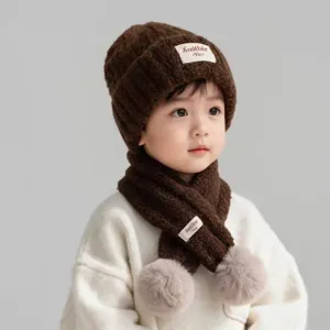 Ensemble bonnet et écharpe en tricot marron pour enfants avec pompons, chaud hiver.