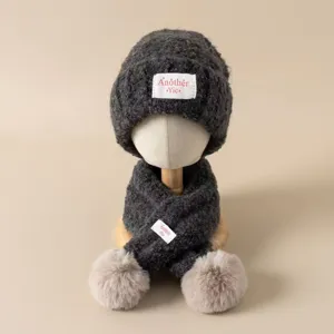 Ensemble bonnet et écharpe tricotés chauds pour enfants hiver gris pompon deux pièces