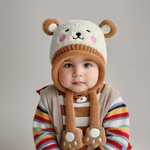 Schattige winter warme berenoor pluche gebreide baby muts met oorkleppen hoofdaanzicht weergave