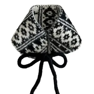 Japanischer Retro Strick Ohrenwärmer Schal mit Band, schwarz-weiße Jacquard Winterwärmer.