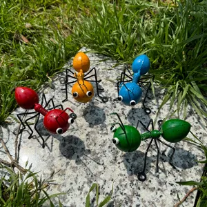 Iron Ant Figurine Metal Insect Statue Outdoor Garden Decor Yard Ornament Hand-Painted Sculpture Home Decoration