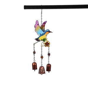 Carillon de vent colibri en métal pour jardin, suspension décorative colorée avec cloches.