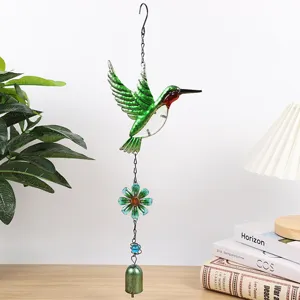 Carillon à vent colibri en métal avec peinture sur verre, déco suspendue maison et jardin.