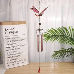 Campanello a vento libellula in metallo con ali in acrilico rosa, decorazione da giardino.