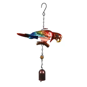 Carillon à vent perroquet en métal coloré, décoration suspendue pour jardin et intérieur.