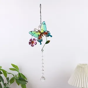 Acchiappasole in cristallo con farfalla in metallo decorazione da appendere per finestra.