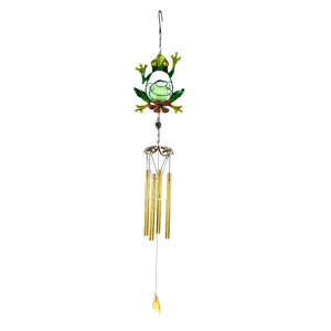 Carillon à vent en métal grenouille avec tubes dorés, décoration parfaite pour jardin.