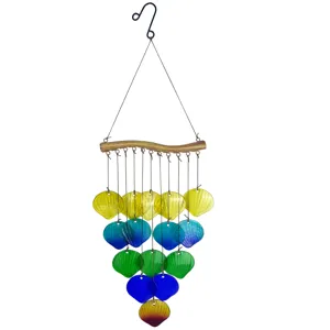 Handgemachte bunte Glasblatt Windspiel mit Holzsteg und Metallhaken für Garten Heimdekoration.