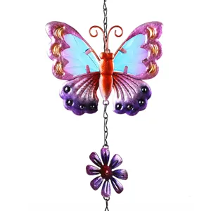 Carillon à vent papillon en métal décoration suspendue avec des détails colorés pour jardin.