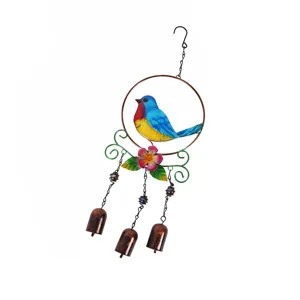 Carillon à vent d'oiseau en métal peint avec trois cloches, décoration de jardin idéale.