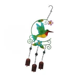 Carillon de vent colibri en métal avec peinture sur verre colorée et trois cloches de jardin.