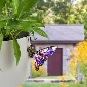 Ornement suspendu de pot de fleurs papillon en verre teinté décor de plante en métal pour jardin
