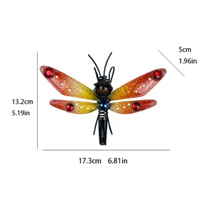 Détail d'ornement de libellule en métal et verre, décor suspendu pour plante, dimensions.