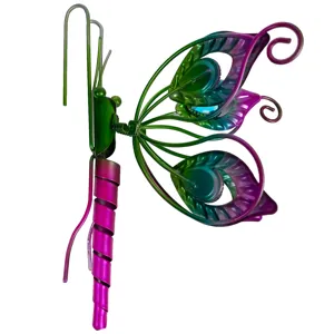 Pendentif décoratif de plante de jardin en métal, détail d'ornement suspendu de pot d'insecte.