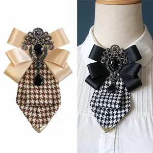 Stile Britannico Papillon Spilla Pied-de-poule Strass Lega Nastro Fiore da Collo Unisex Matrimonio Festa Accessori Camicia