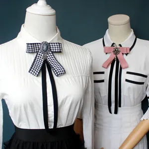 Pre-tied ribbon bow tie for women, academic style collar accessory with brooch decoration.
