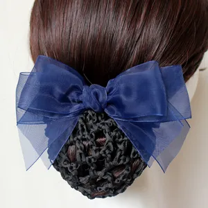 Élégant nœud papillon en organza bleu marine pince filet à cheveux, accessoire professionnel.