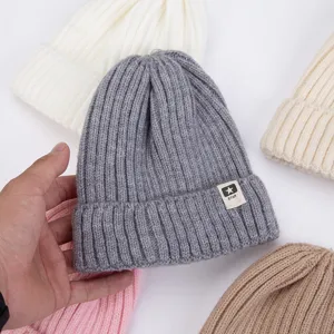 Gorro de punto cálido para niños, bonito gorro de lana de color liso de invierno para diario.