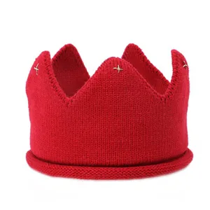 Cute red knitted crown headband for babies, soft wool baby crown hat for toddler photography.