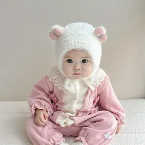 Schattige baby winter dikke pluche muts metstrik en warme gebreide oorklep ontwerpen.