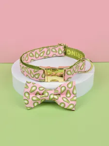 Süßes Avocado Muster Rosa Haustier Katze Hund Halsband und Schleife Set mit goldenen Beschlägen.