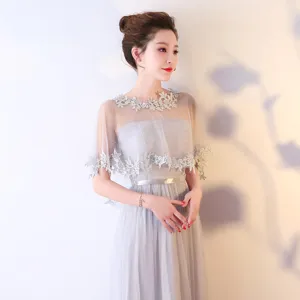 Robe de mariée grise élégante avec cape en dentelle transparente mode été chic style