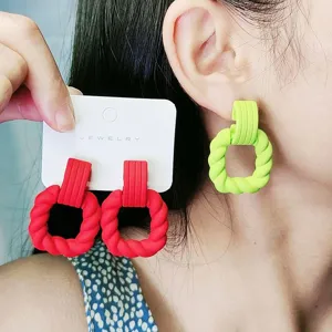 Geometric twisted square acrylic earrings fashion rubber paint drop earrings for women.