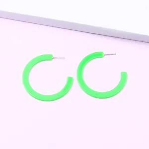 Neon green acrylic C-shaped hoop earrings for women, minimalist chic candy color ear studs.
