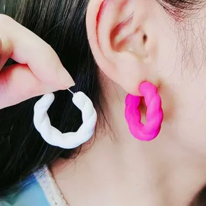 Women Fashion Acrylic Twisted Hoop Earrings Candy Color Spray Painted Geometric C-Shape Hoop Earrings Sweet Daily Ear Jewelry