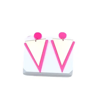 Retro Spiegel Acryl geometrische Ohrstecker fluoreszierende rosa Dreieck Ohrringe Damen.