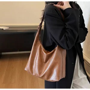 Braune weiche Leder Schultertasche, stilvoller Hobo Beutel für Herbst und Winter Alltag.