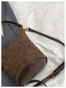 Bolso cubo de ante para mujer elegante bolso bandolera de hombro casual versatil