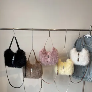 Women Fashion Plush Bucket Bag Winter Soft Faux Fur Shoulder Crossbody Bag Luxury Designer Style Handbag