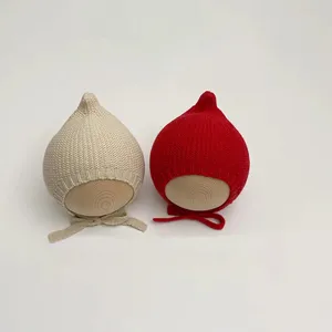 Joli bonnet tricoté pour nouveau-né, chapeau en laine douce pour bébé avec design pointu automne.