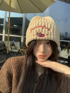 Cute cartoon bear knit beanie hat for women, autumn and winter warm cozy fashion cap.